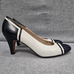 Salvatore Ferragamo Navy Blue And White Cap Toe Heels Size 8AAA